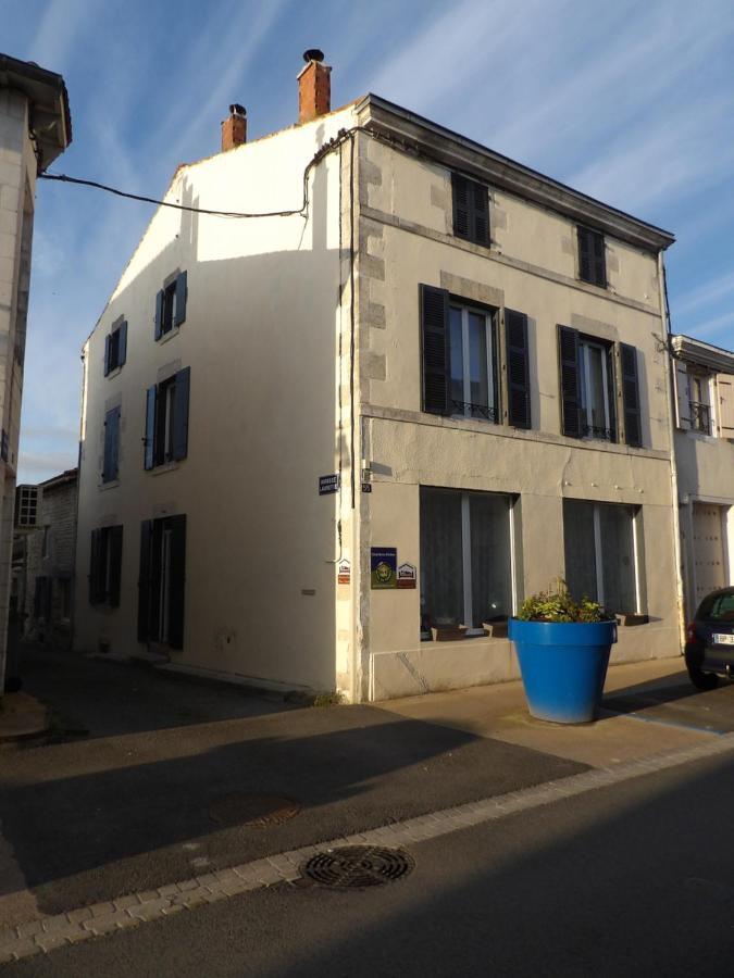 Chez Lorette Mauzé-sur-le-Mignon Exteriör bild