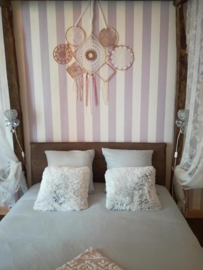Chez Lorette Mauzé-sur-le-Mignon Exteriör bild