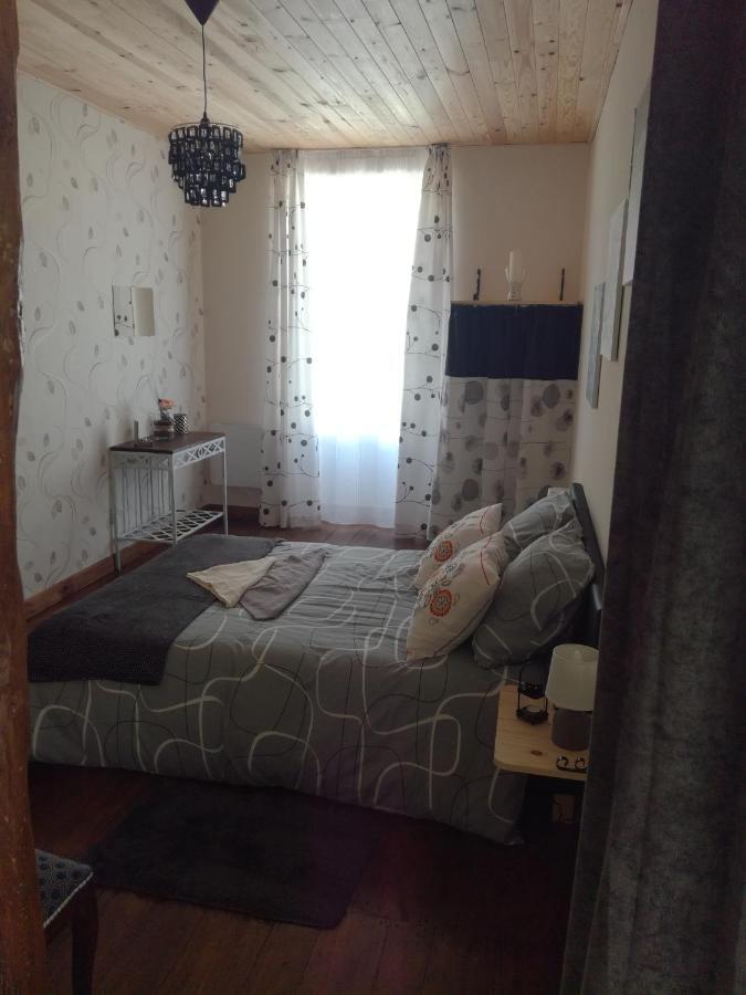 Chez Lorette Mauzé-sur-le-Mignon Exteriör bild