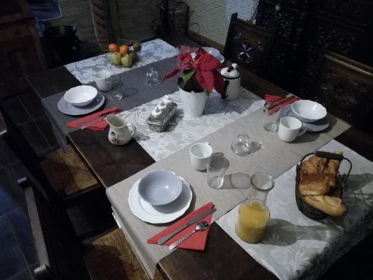Chez Lorette Mauzé-sur-le-Mignon Exteriör bild