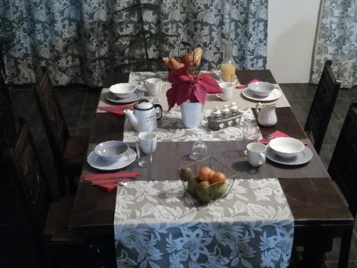 Chez Lorette Mauzé-sur-le-Mignon Exteriör bild