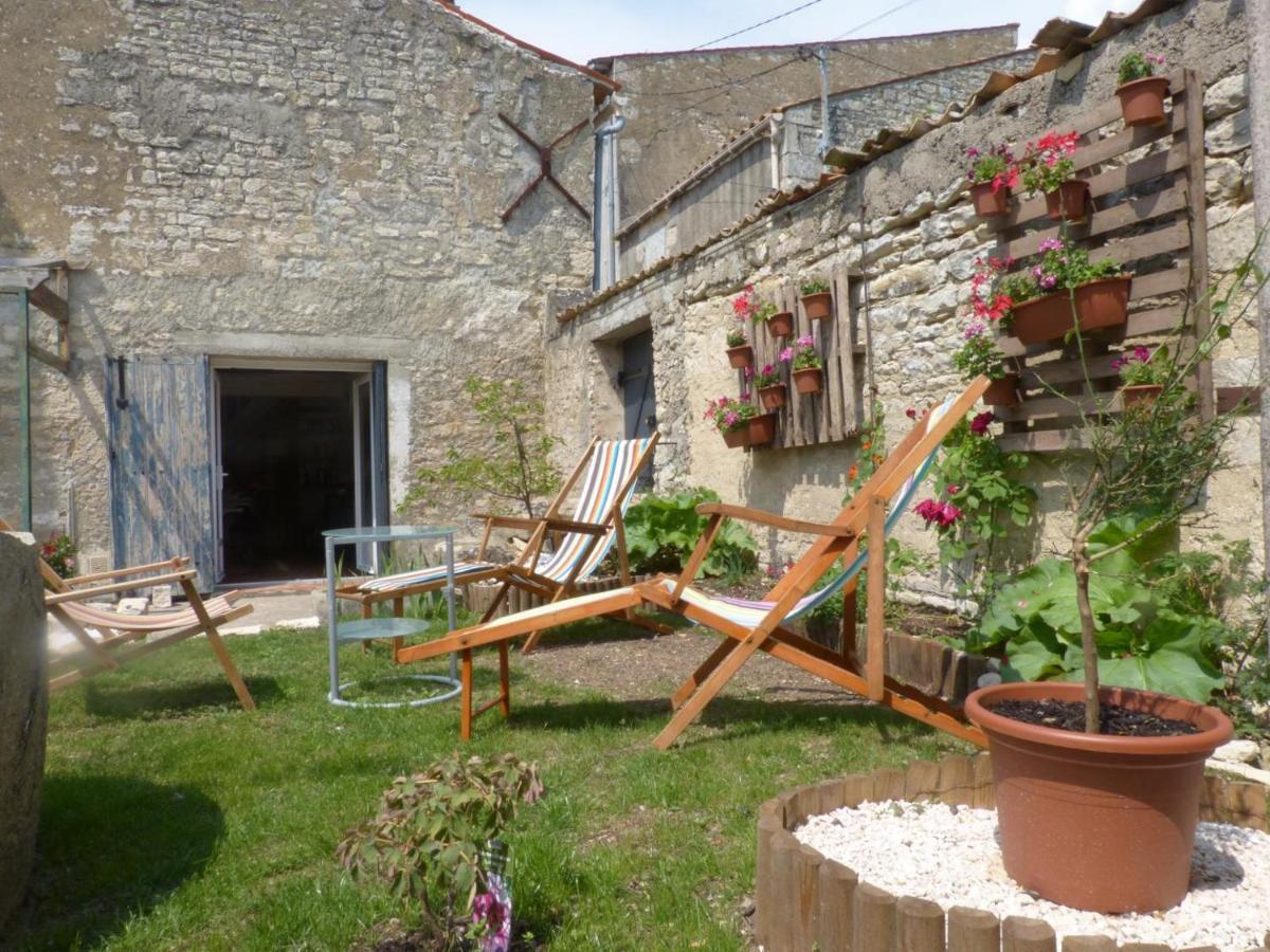 Chez Lorette Mauzé-sur-le-Mignon Exteriör bild